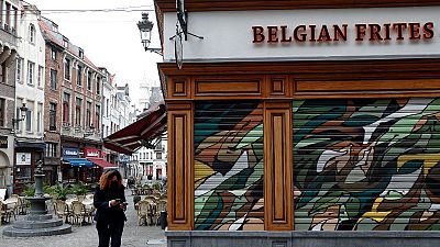 Bélgica impone el toque de queda y el cierre de restaurantes para frenar el coronavirus
