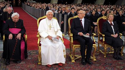 Benedicto XVI rectifica y admite haber participado en una reunión sobre un sacerdote abusador