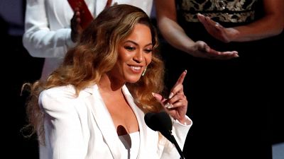 Beyoncé es la primera cantante negra en conquistar el número uno en una lista de country con "Texas hold 'em"
