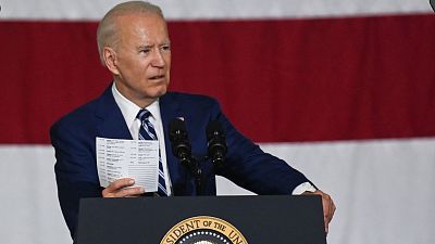 Biden llama a defender el derecho al voto ante varias restricciones estatales