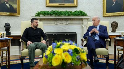 Biden promete a Zelenski acelerar y aumentar la financiación militar a Ucrania en lo que resta de su mandato