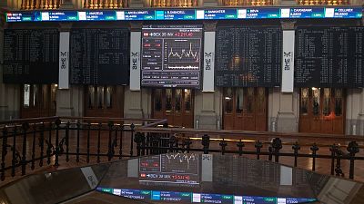 La bolsa vuelve a bajar por cuarta sesión consecutiva y pierde los 8.100 puntos ante el temor en Wall Street