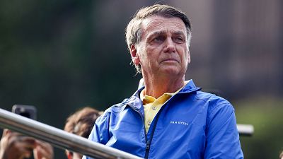Bolsonaro, inhabilitado y enjuiciado, clama por "justicia y amnistía" ante un apoyo cada vez más menguante