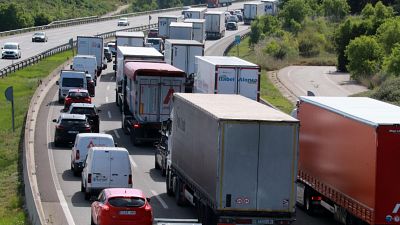 L'AP-7 col·lapsada de trànsit entre Vilafranca i Moja en l'anterior operació sortida pel pont de l'1 de maig | ACN
