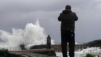 La borrasca Denise deja gran parte de España en riesgo por fuerte viento, oleaje y nieve