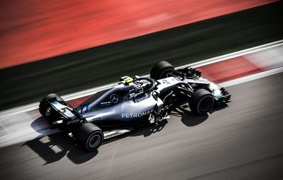 Bottas arrebata la 'pole' a Hamilton