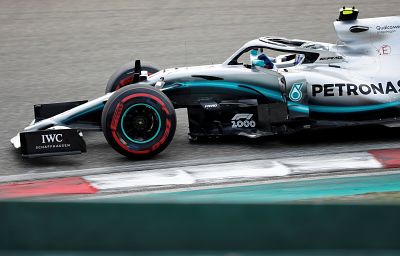 Bottas, Vettel y Sainz destacan en los primeros entrenamientos en China