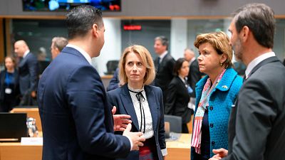 La Unión Europa logra un acuerdo para suavizar las sanciones a Siria, pero de forma revocable