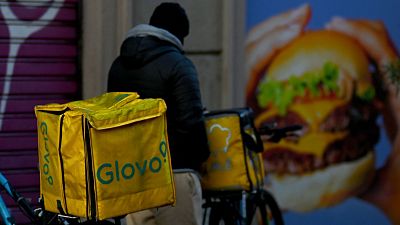 Bruselas investiga a Glovo y Delivery Hero por un posible cártel en el reparto de comida