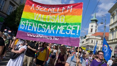 Bruselas urge a Hungría a permitir las manifestaciones contra la homofobia tras prohibir una marcha LGTBI