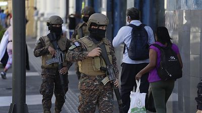 El Congreso de El Salvador decreta el régimen de excepción por la escalada criminal en el país