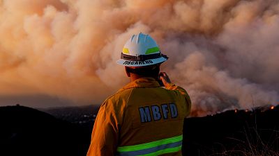 El cambio en la dirección del viento obliga a nuevas evacuaciones por los incendios en Los Ángeles