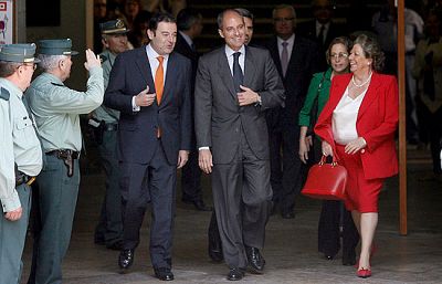 Camps confía en que "esto vaya lo más rápido posible" tras contar "la verdad" ante el juez