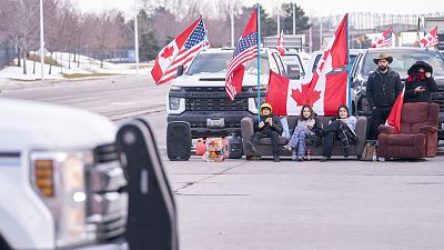 Las protestas del 'Convoy de la libertad' paralizan el sector automovilístico de Canadá