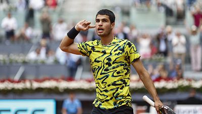 Carlos Alcaraz reacciona y supera a Emil Ruusuvuori, su primer obstáculo en el Mutua Madrid Open 2023