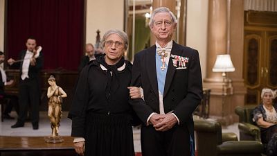 Carlos III de Inglaterra y La vieja del Visillo: la pareja sorpresa de la Nochevieja de José Mota