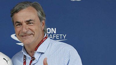 Los pilotos españoles Carlos Sainz y Nani Roma, ambos bicampeones del Dakar, parten entre los grandes favoritos para la edición de 2019 que arrancará en enero y competirán en el mismo equipo, Mini. Los pilotos españoles Carlos Sainz y Nani Roma, ambos bicampeones del Dakar, parten entre los grandes favoritos para la edición de 2019 que arrancará en enero y competirán en el mismo equipo, Mini.