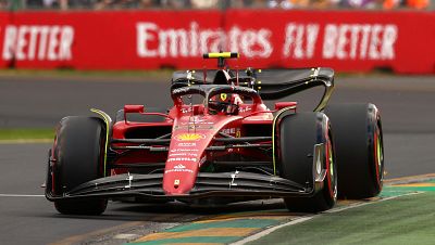 Carlos Sainz amplía su relación con Ferrari hasta 2024