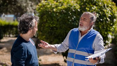 Isidro Montalvo es el temible... carpetero, ¡no te pierdas los sketches!