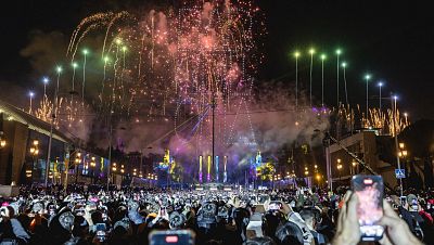 120.000 persones donen la benvinguda al 2024 a l’avinguda de Maria Cristina de Barcelona (Ajuntament de Barcelona) 120.000 persones donen la benvinguda al 2024 a l’avinguda de Maria Cristina de Barcelona (Ajuntament de Barcelona)