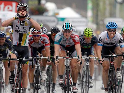 Cavendish se lleva su tercera etapa | Ver