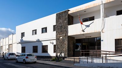 Denuncian que un centro de Lanzarote tiene a 55 menores en "condiciones insalubres": sin baños aptos y entre cucarachas