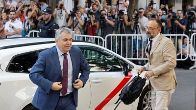 El ex secretario de organización del PSOE Santos Cerdán a su llegada antes de comparecer este lunes por primera vez como investigado ante el juez del Tribunal Supremo