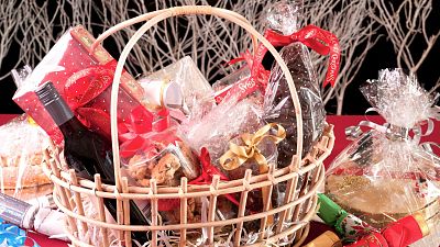 Las cestas de Navidad suben un 8%: los fabricantes cambian marcas y reducen cantidades para evitar elevar los costes