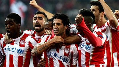 El Olympiacos deja tocado al Manchester United (2-0) | Ver El Olympiacos deja tocado al Manchester United (2-0) | Ver