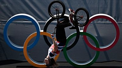 Charlotte Worthington hace historia en la final de BMX freestyle