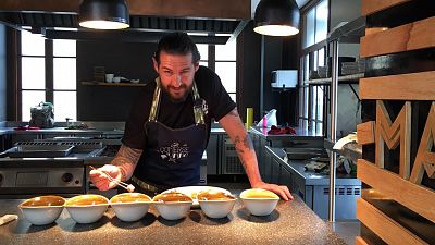 El chef Javier Peña nos propone una inmersión en la gastronomía y la cultura del planeta en "Comerse el mundo"