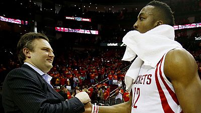 Un 'tuit' de apoyo a Hong Kong abre el conclicto entre China y la NBA Un 'tuit' de apoyo a Hong Kong abre el conclicto entre China y la NBA