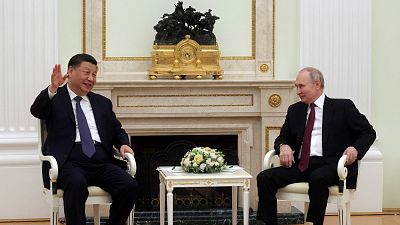 Putin traslada a Xi su disposición a abordar su plan para la paz en Ucrania durante su visita a Rusia