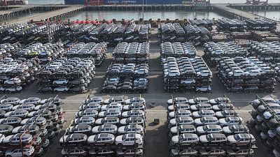 China y la Unión Europea estudian fijar un precio mínimo para los coches eléctricos que sustituya a los aranceles