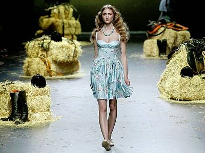 Torreta, Schlesser, Verino y Ocáriz en la Pasarela Cibeles Torreta, Schlesser, Verino y Ocáriz en la Pasarela Cibeles