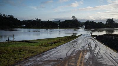 Aumentan a 42 las víctimas mortales por el ciclón que azota el sur de Brasil