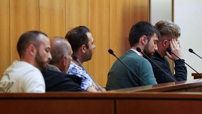 Los cinco aficionados del Valladolid que insultaron a Vinícius en 2022 aceptan un año de cárcel