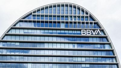 El Gobierno abre la consulta pública sobre la opa del BBVA al Sabadell: qué es, quién puede participar y cuánto durará