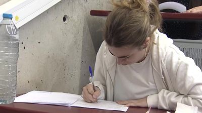 83% de suspensos en las Oposiciones de Secundaria de Castilla y León - Ver ahora
