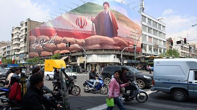 Cartel de Mojtaba Jamenei en Teherán durante la tregua entre Irán y EE.UU. Cartel de Mojtaba Jamenei en Teherán durante la tregua entre Irán y EE.UU.