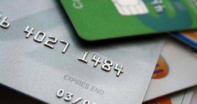 Los clientes pagan un 24% más de media por mantener una cuenta bancaria y una tarjeta de crédito