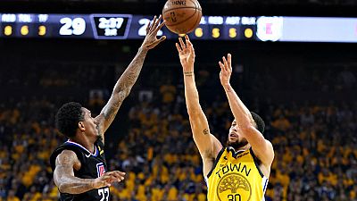Los Clippers sorprenden a los Warriors y les quitan el factor cancha