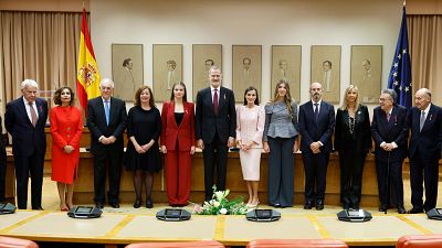 Los reyes presiden en el Congreso el coloquio '50 años después': "La Corona estará siempre al servicio España"