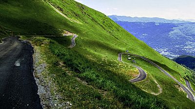 RTVE.es junto al excliclista y cinco veces 'Top Ten' del Tour de Francia afrontan el desafío pirenaico de recorrer la etapa 17 del Tour 2018 entre Bagnères de Luchon y el Col du Portet.