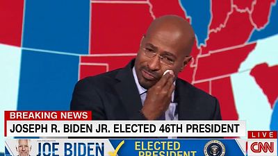 Un comentarista de la CNN se emociona hasta las lágrimas con la victoria de Biden: "Ser buena persona importa"
