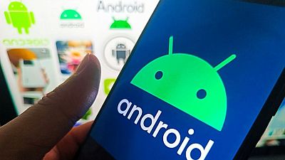 La Comisión Europea da un año a Google para abrir Android a asistentes de Inteligencia Artificial de sus competidores