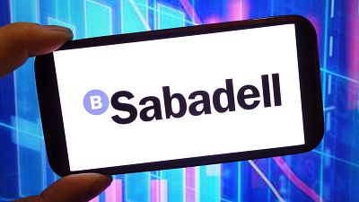 La CNMC concluye que Sabadell no es "insustituible" para las pymes y que el impacto de la opa sería "limitado en el tiempo"