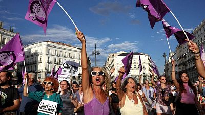 Las concentraciones para pedir la dimisión de Rubiales y apoyar a Hermoso se repiten en diferentes ciudades