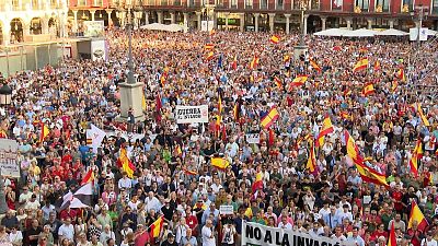 Miles de personas se concentran en toda España en apoyo de Ceuta y con duras críticas al Gobierno: "Ceuta no se vende"