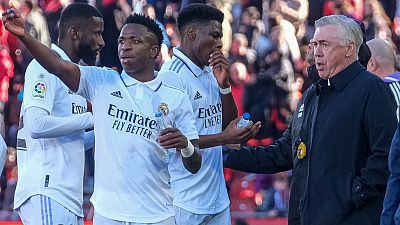 Un año de prisión para el aficionado que profirió insultos racistas contra Vinicius en Mallorca